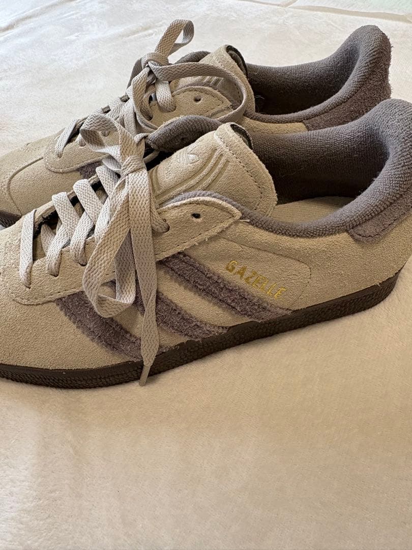 GAZELLE パテグレー×チャコール adidas originals 新品
