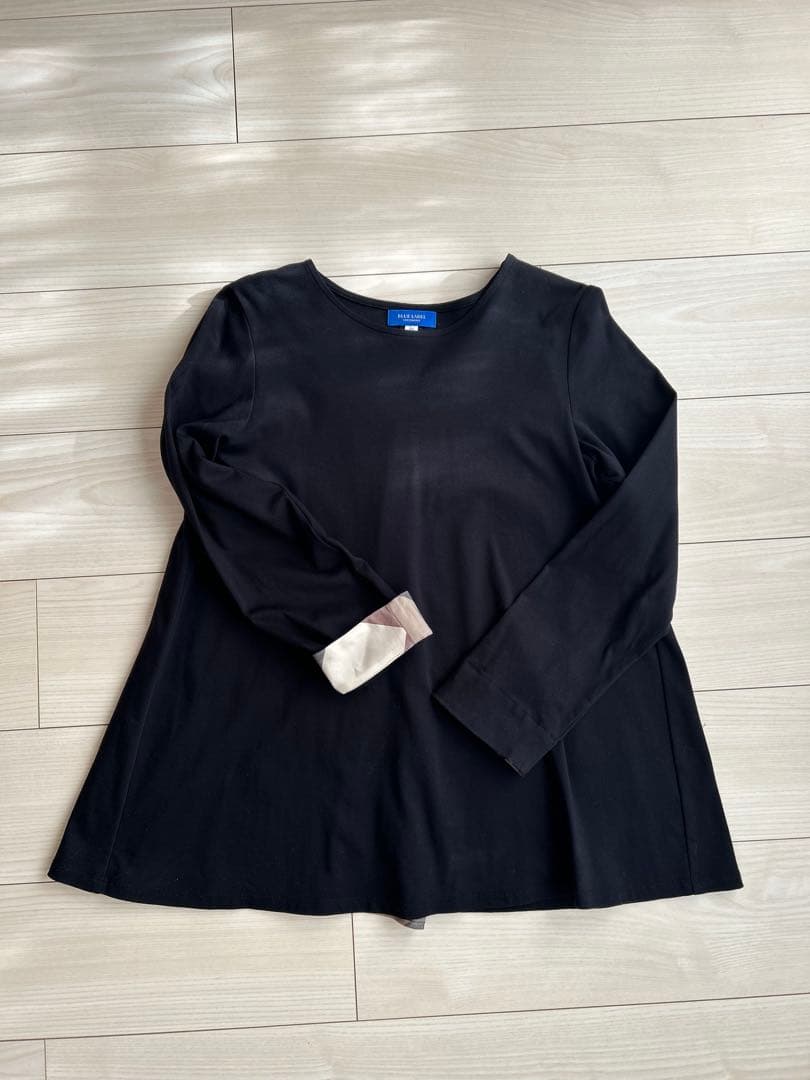 ブルーレーベル クレストブリッジのトップス