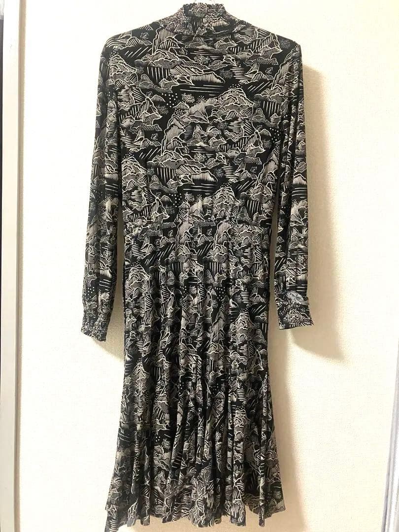 VIVIENNE TAMハイネックワンピース