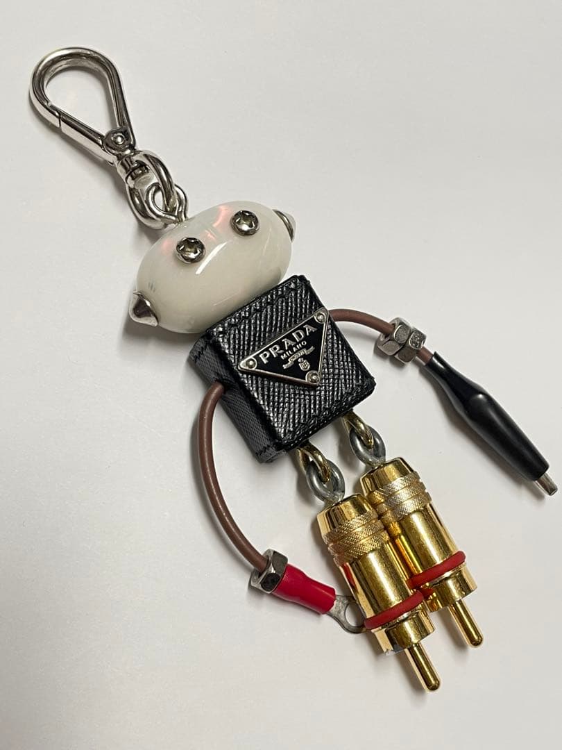 【良品】PRADAプラダ　ロボット　チャーム　❤︎