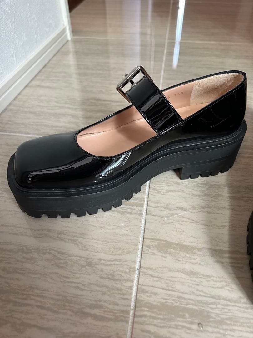 Gianvito Rossi（ジャンヴィト ロッシ）