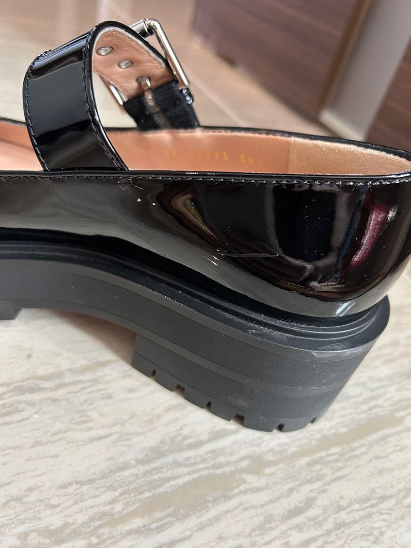 Gianvito Rossi（ジャンヴィト ロッシ）