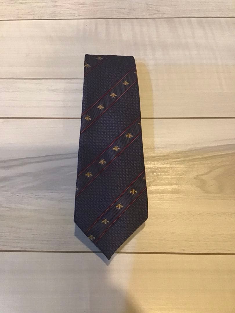 【専用】GUCCI ネクタイ　ストライプ　蜂　刺繍　ネイビー