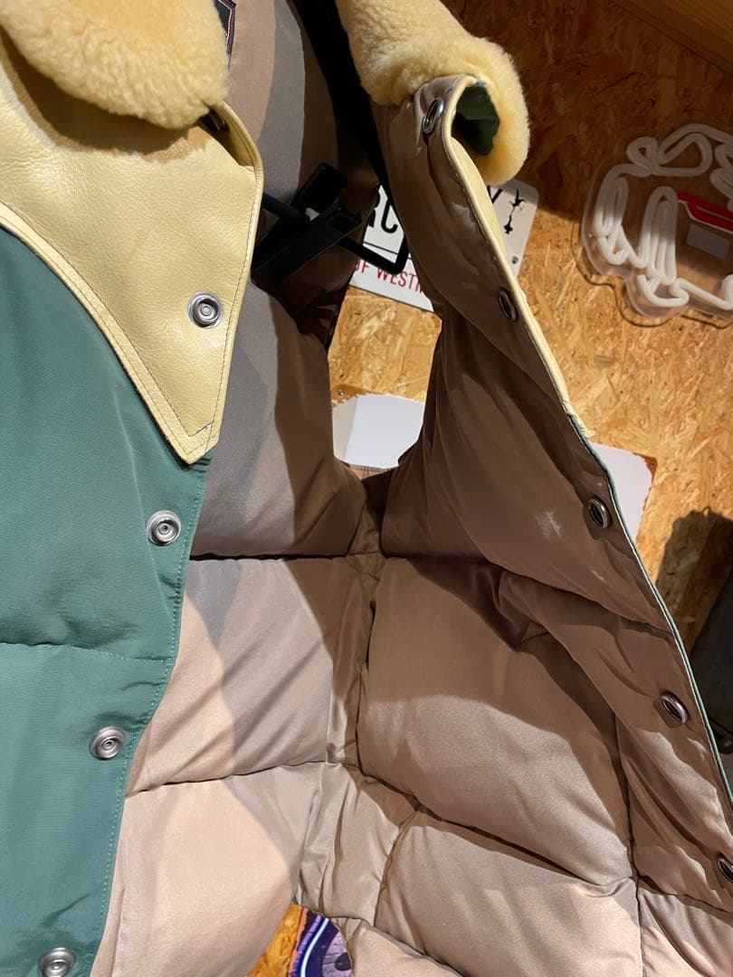 シュガーケーン　ダウンベスト 美品Ｌボア付き