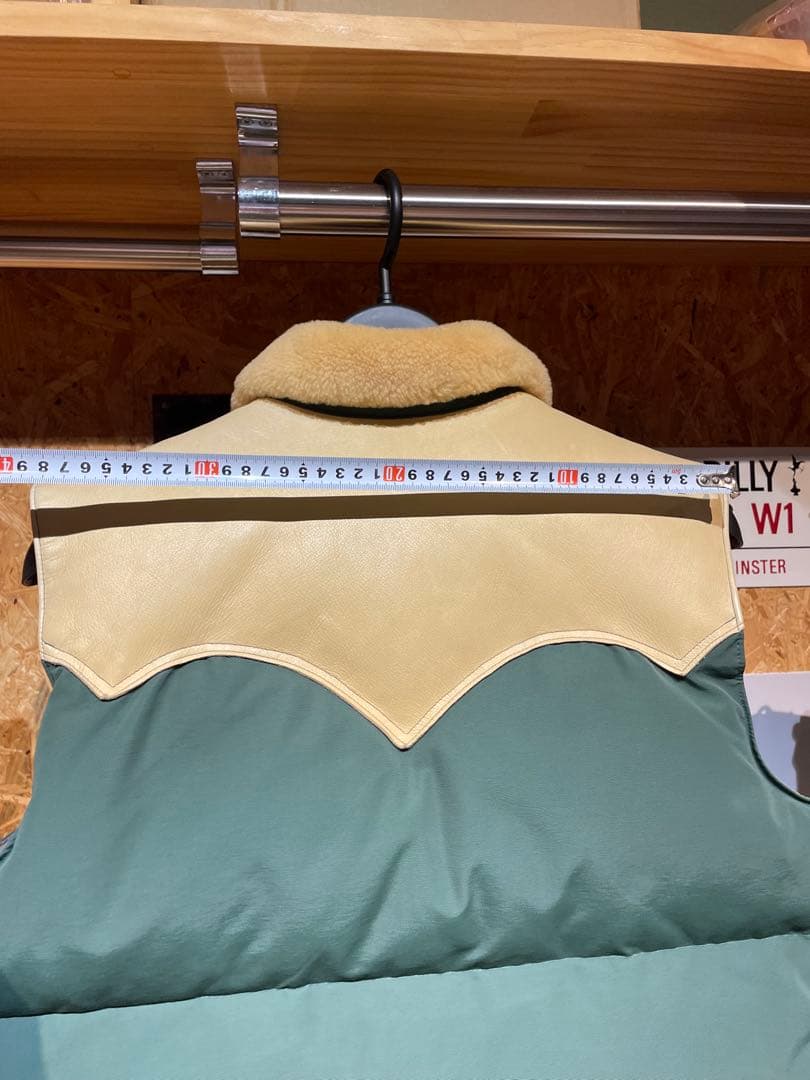 シュガーケーン　ダウンベスト 美品Ｌボア付き