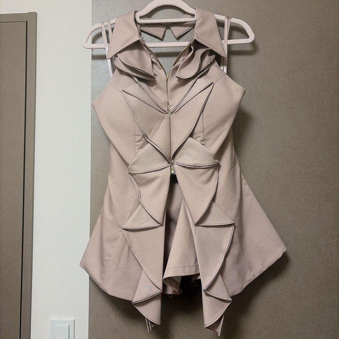 ゆ*☆様 2月入荷商品ROBE de FLEURS ベージュノースリーブドレス