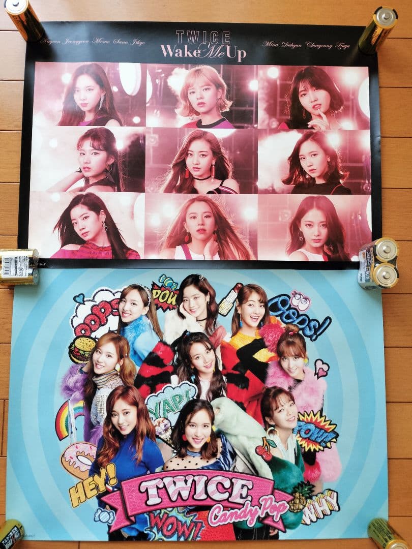 TWICE 18点セット　CD DVD ポスター　まとめ売り　おまけ付き☆