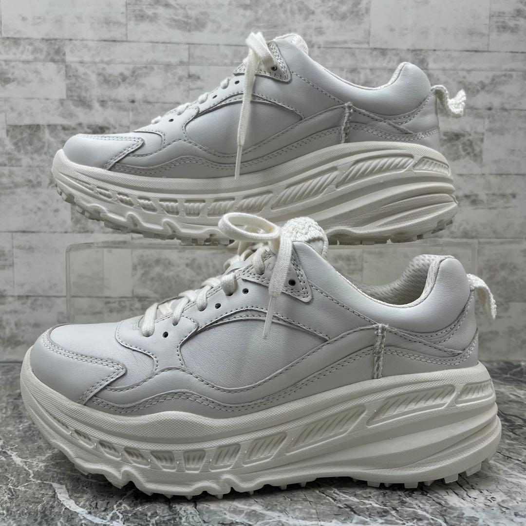 【極美品】 UGG アグ スニーカー 24cm ヌバックレザー ホワイト 厚底