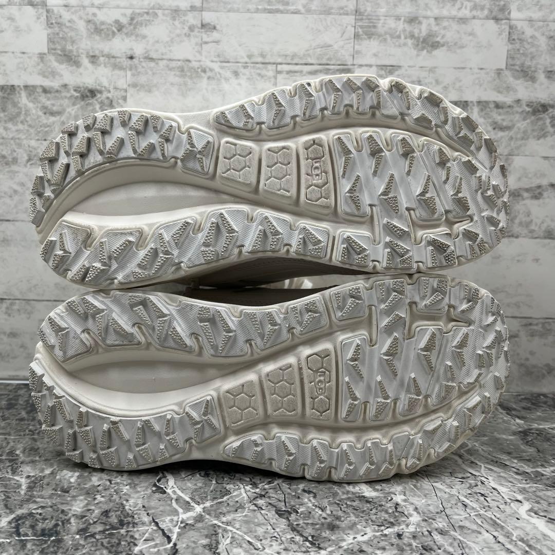 【極美品】 UGG アグ スニーカー 24cm ヌバックレザー ホワイト 厚底