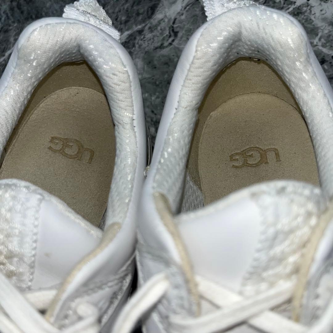 【極美品】 UGG アグ スニーカー 24cm ヌバックレザー ホワイト 厚底