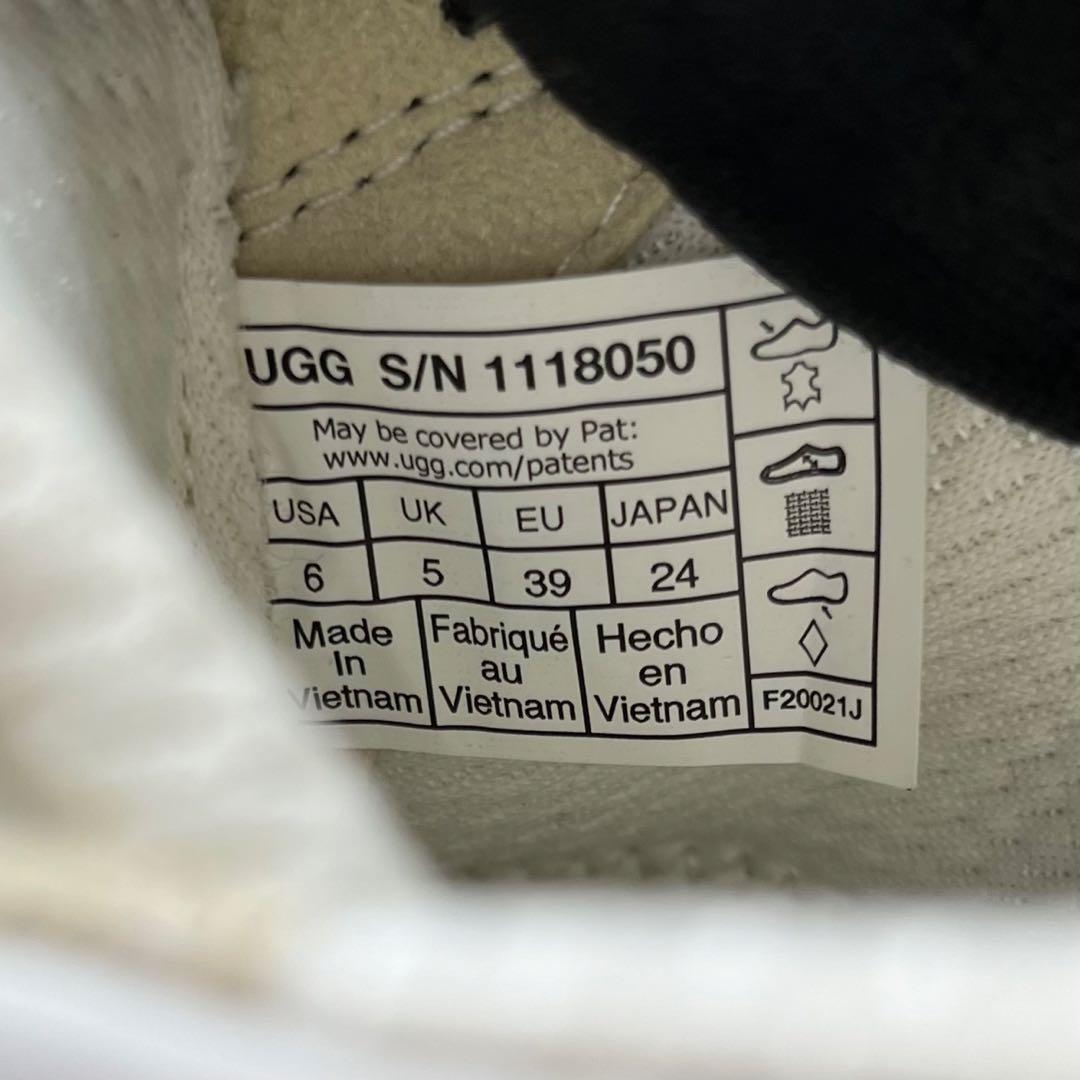 【極美品】 UGG アグ スニーカー 24cm ヌバックレザー ホワイト 厚底