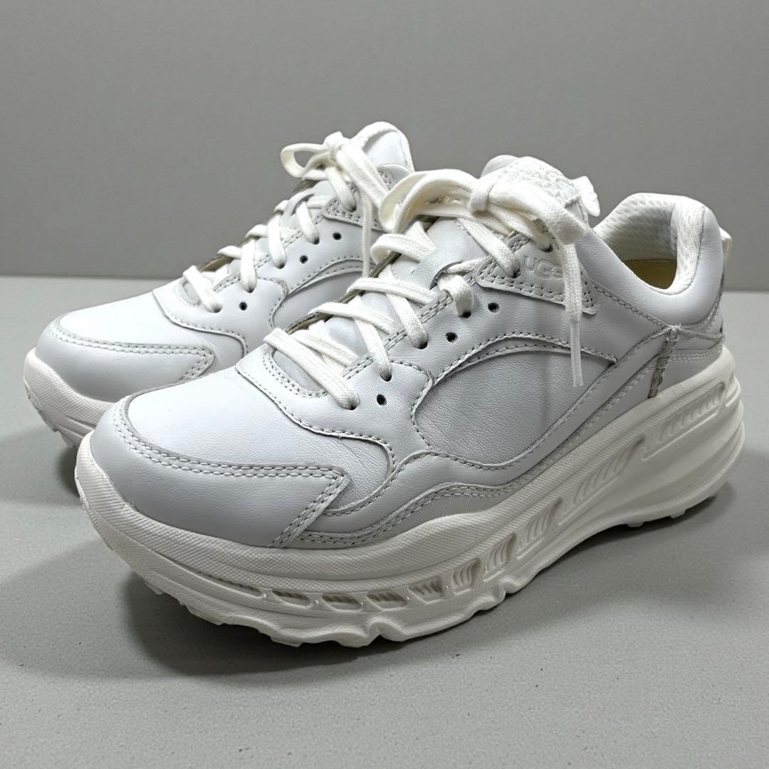 【極美品】 UGG アグ スニーカー 24cm ヌバックレザー ホワイト 厚底