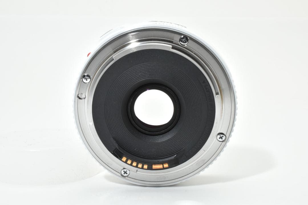 美品 Canon EF 40mm F2.8 STM 単焦点レンズ ホワイト
