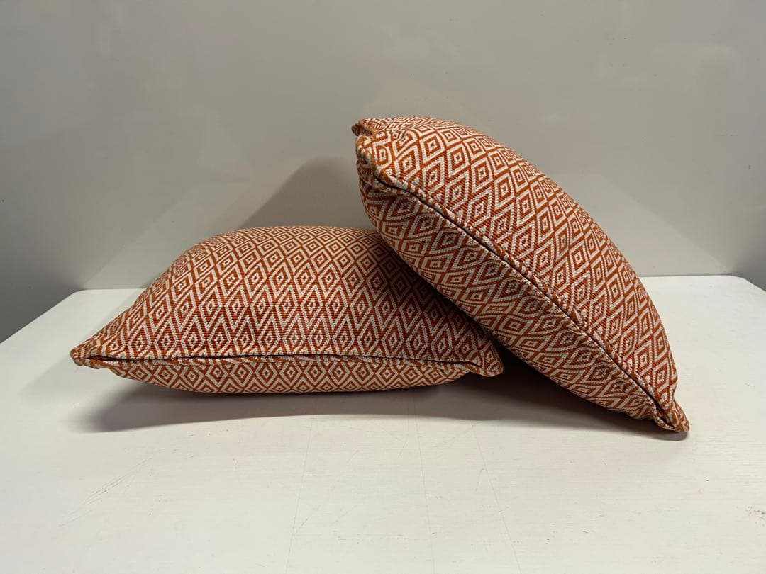 カッシーナ　クッション　2個セット