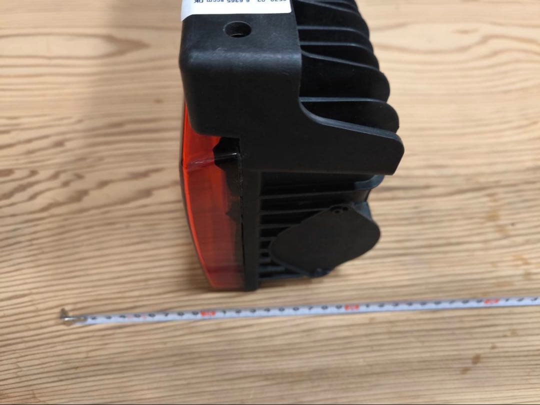 三菱ふそう 新型スーパーグレート 純正品LEDテールランプ 【右のみ】