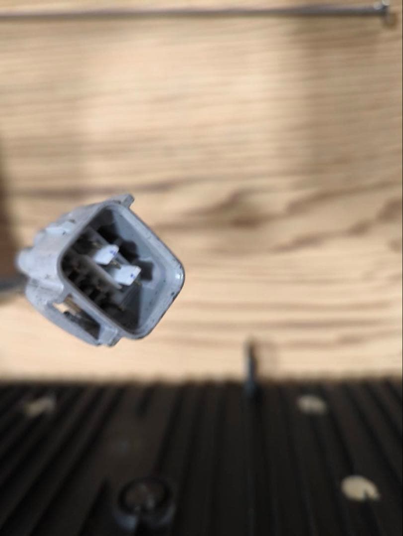 三菱ふそう 新型スーパーグレート 純正品LEDテールランプ 【右のみ】