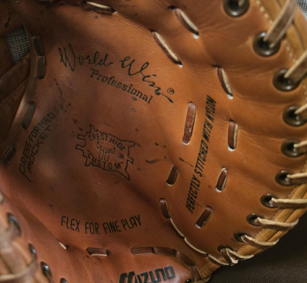 ミズノ ヴィンテージ 赤カップ 硬式右投 ファーストミット World Win