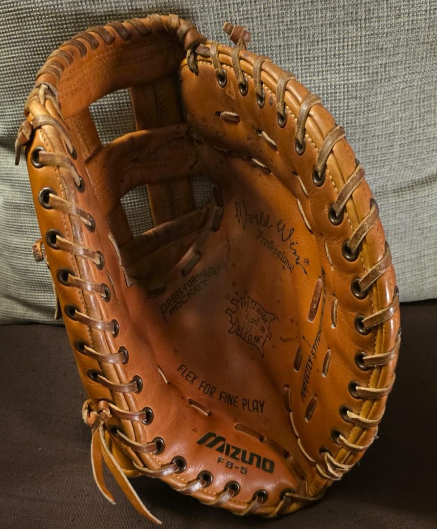 ミズノ ヴィンテージ 赤カップ 硬式右投 ファーストミット World Win