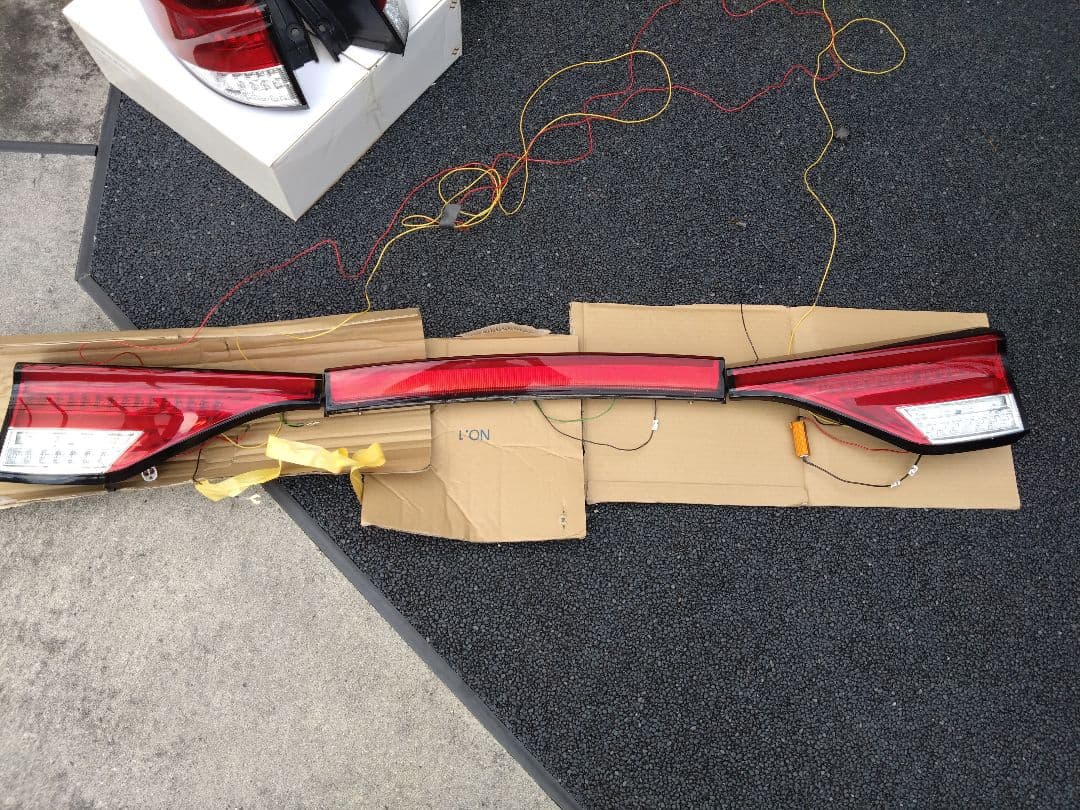 エスティマ　テールランプ