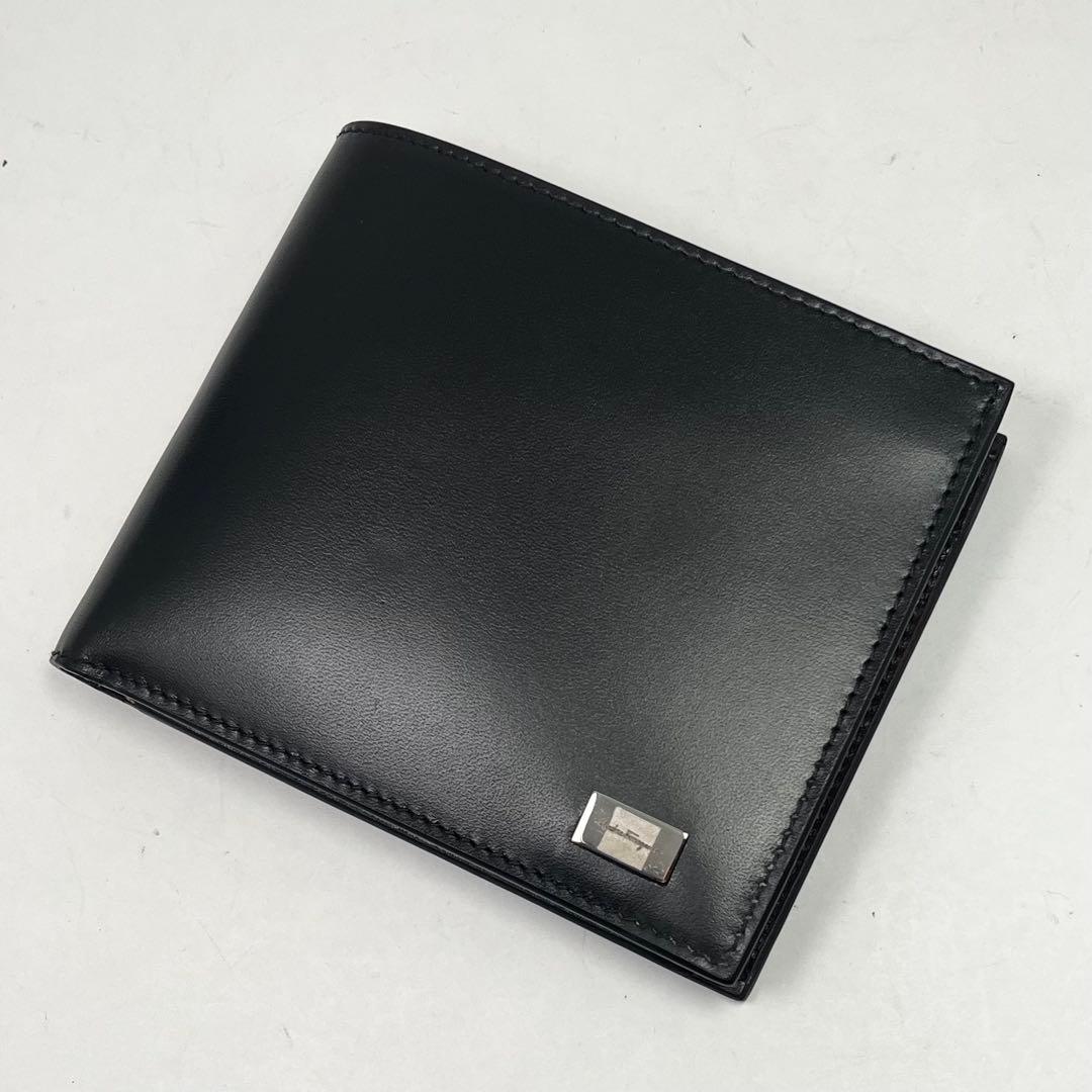 【未使用】フェラガモ　折り財布　レザー　ブラック　小銭入れ付き　シルバー金具