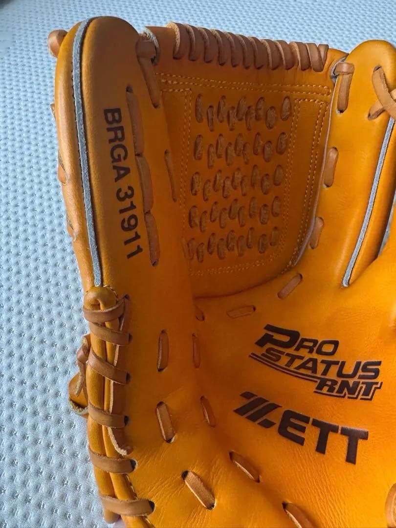 ZETT ゼットプロステイタス　軟式グローブ　ピッチャー