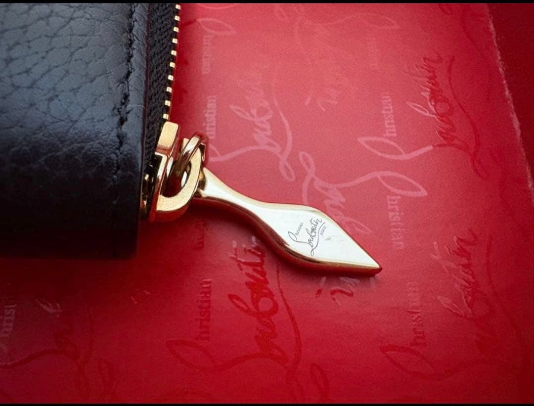 Christian Louboutin スタッズケース ミニ財布