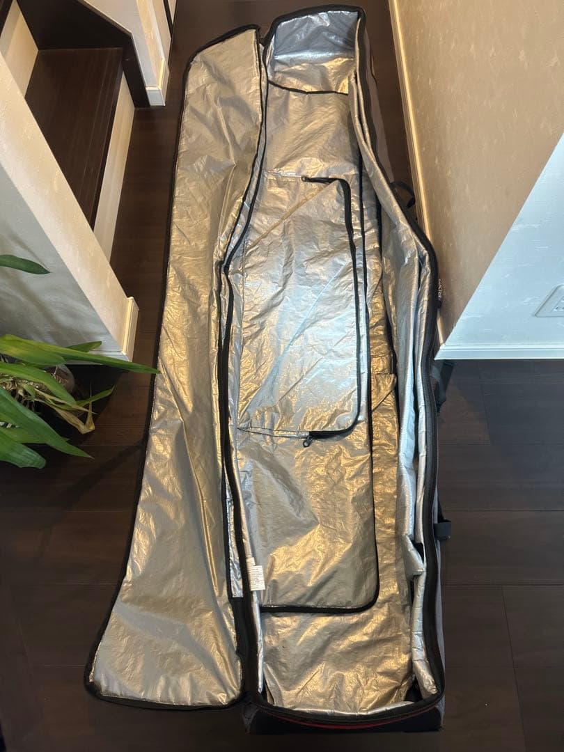 スキー、スノーボード用キャスター付きキャリアケース　K2