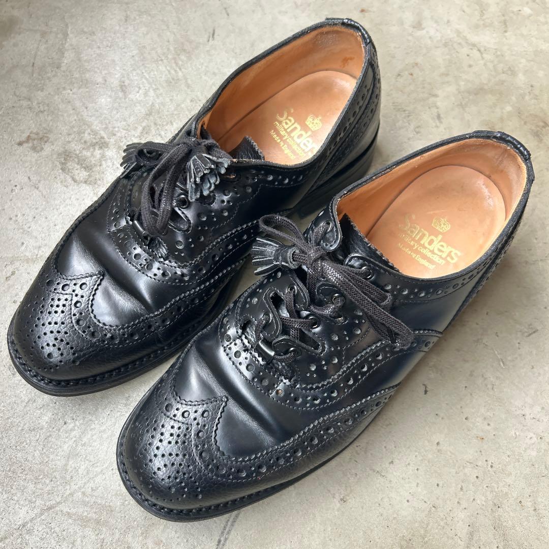 Sanders ブラック ウィングチップ シューズ
