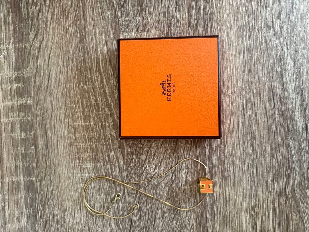 HERMES オレンジ H型ペンダント ネックレス