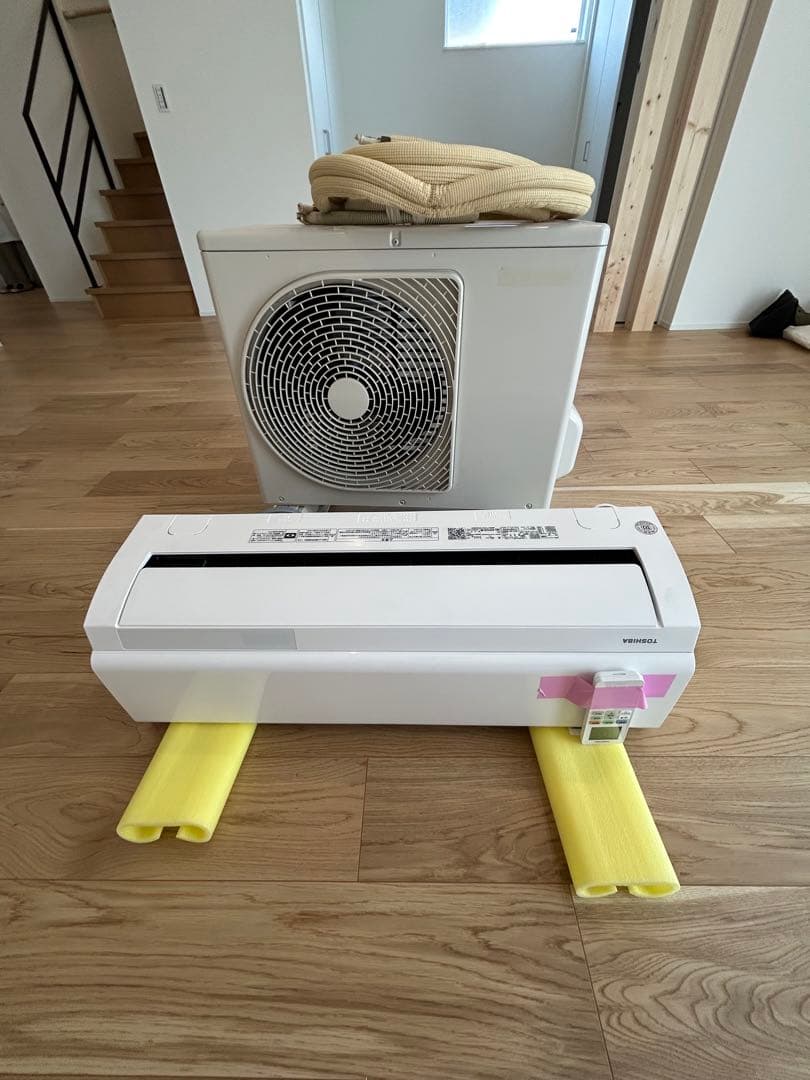 東芝 エアコン RAS-K221E3X(W) 2023年　6畳