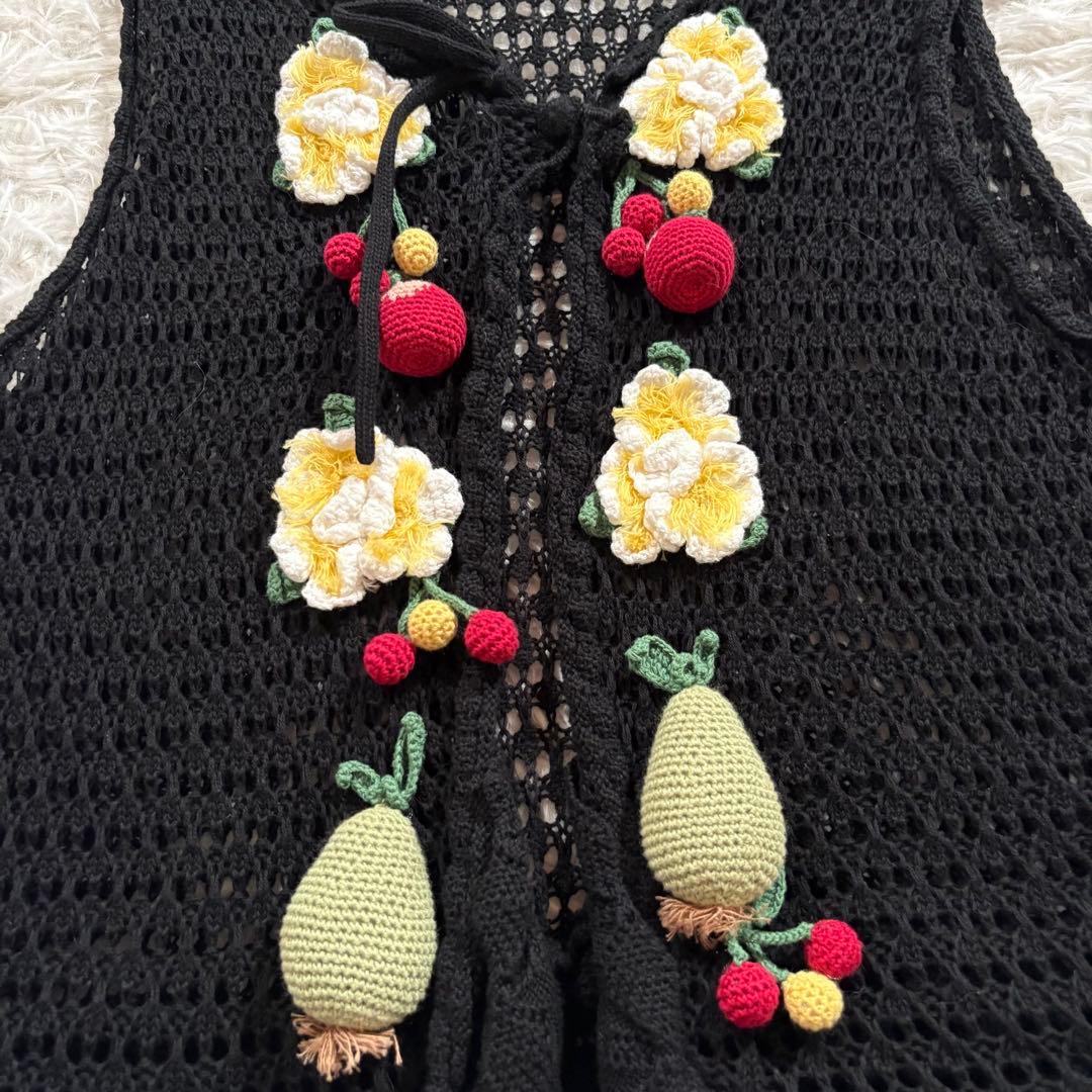 美品✨ピンクハウス　2024 フルーツモチーフ　ニットベスト　ブラック