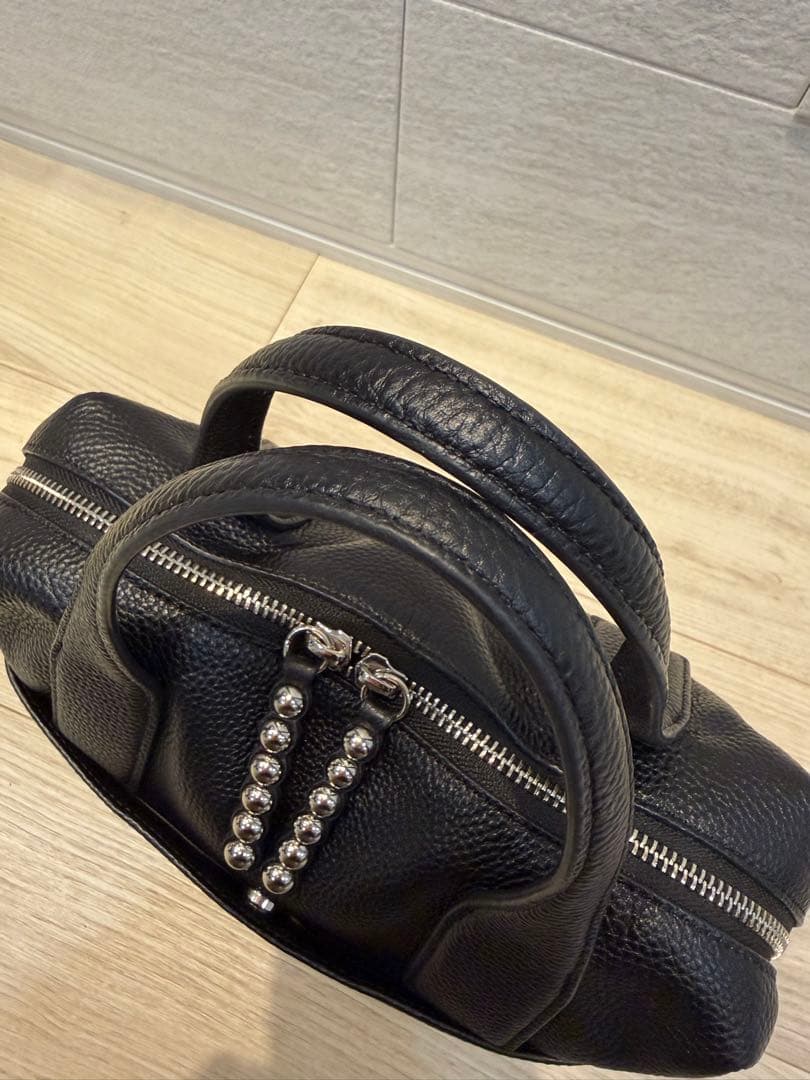 ear PAPILLONNER スタッズボストンバッグ イアハピヨネ