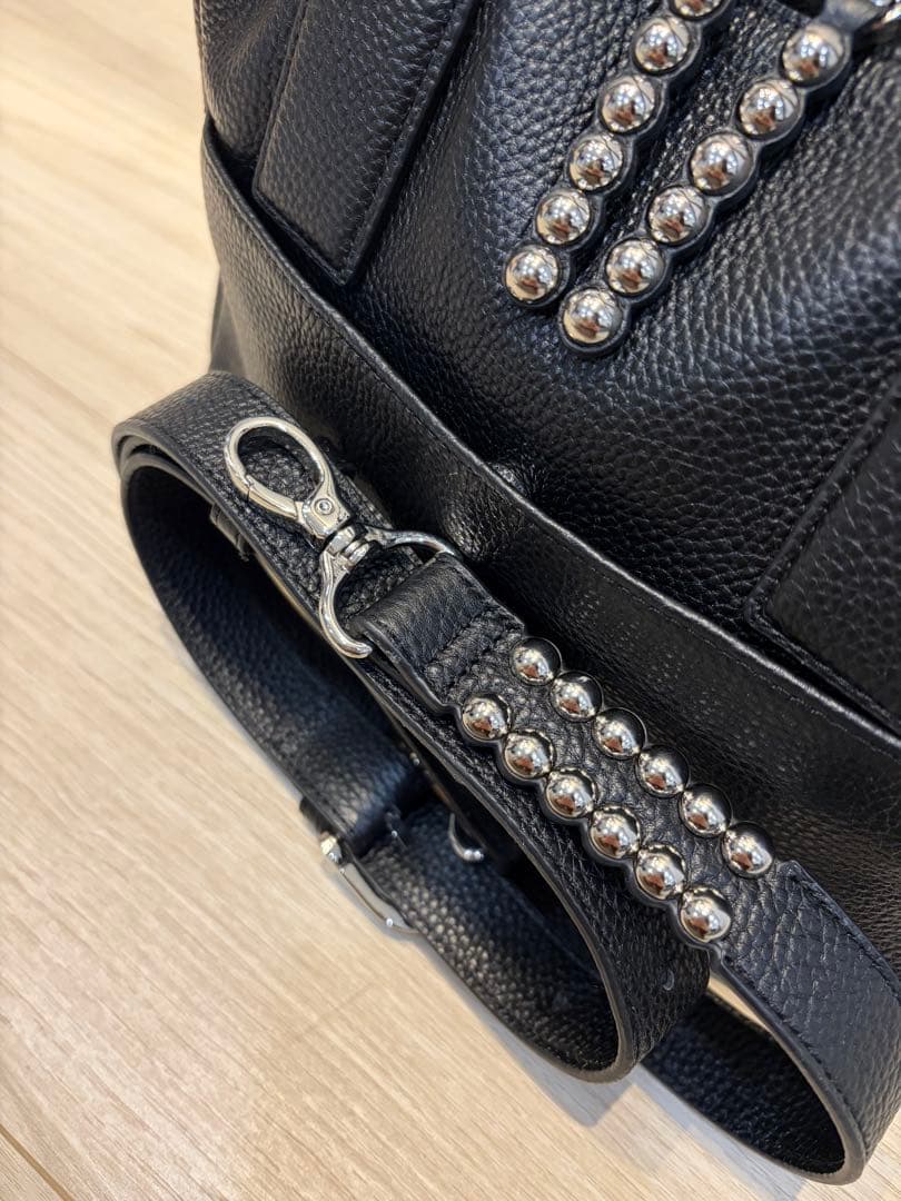 ear PAPILLONNER スタッズボストンバッグ イアハピヨネ