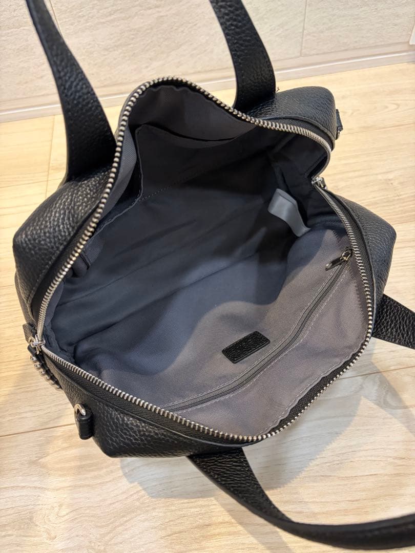 ear PAPILLONNER スタッズボストンバッグ イアハピヨネ