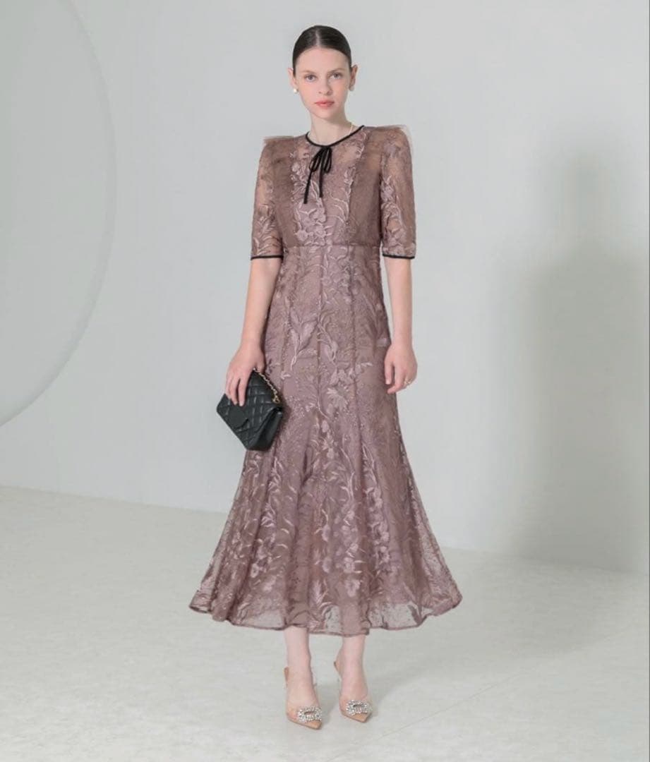 【値下げ中】【LEJA】刺繍レース配色パイピングショルダーフリルマーメイド