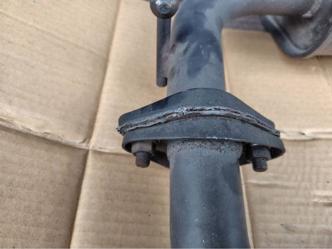 ＤＥデミオ ＨＫＳ マフラー　センター２本出し