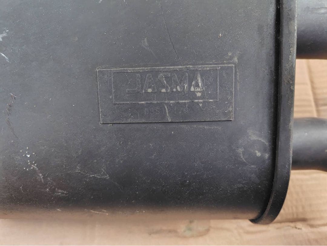 ＤＥデミオ ＨＫＳ マフラー　センター２本出し