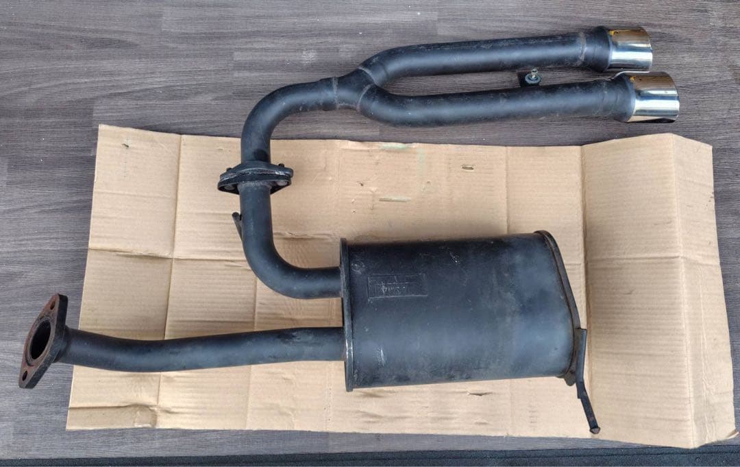 ＤＥデミオ ＨＫＳ マフラー　センター２本出し