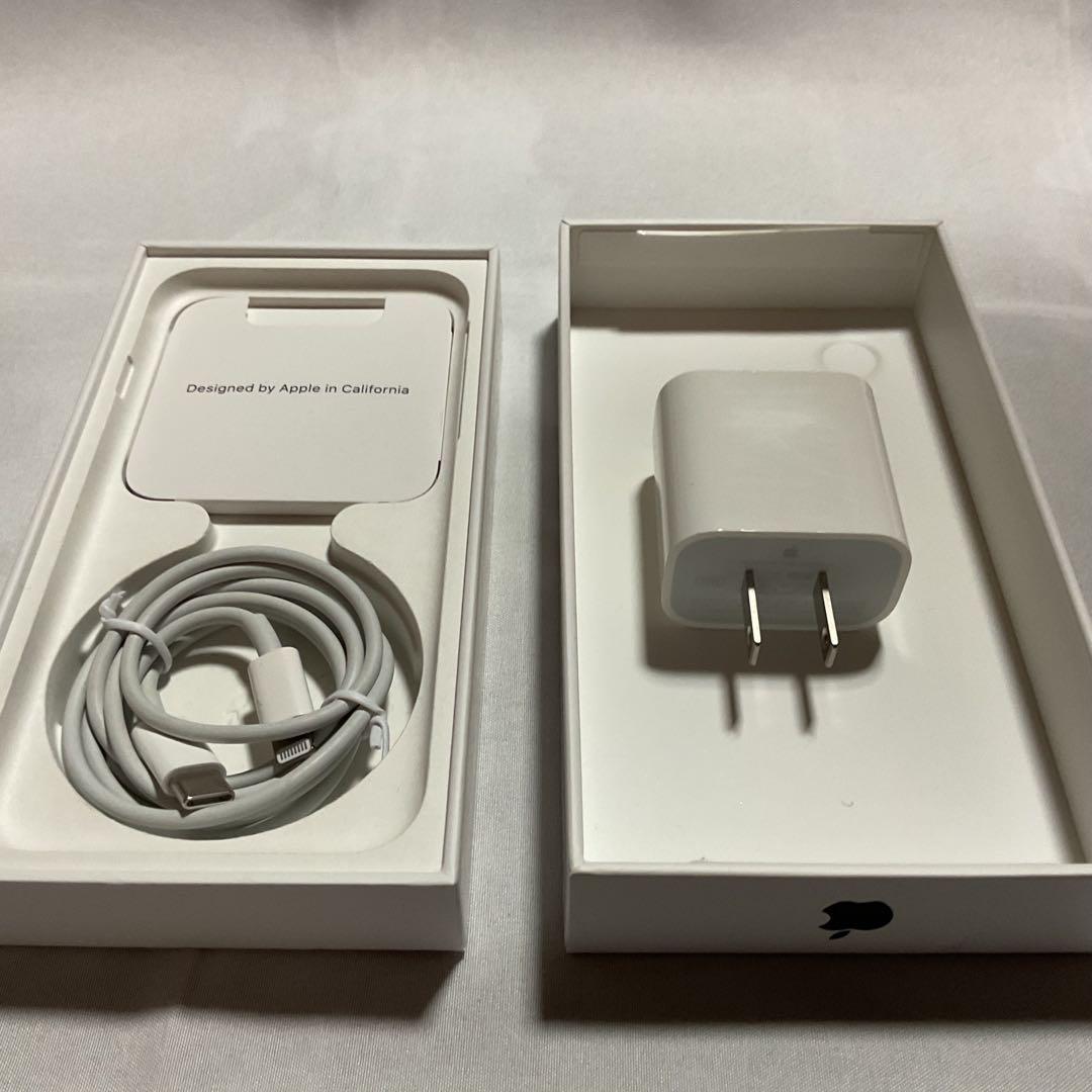 iPhoneSE 3世代 64G スターライト BT95%