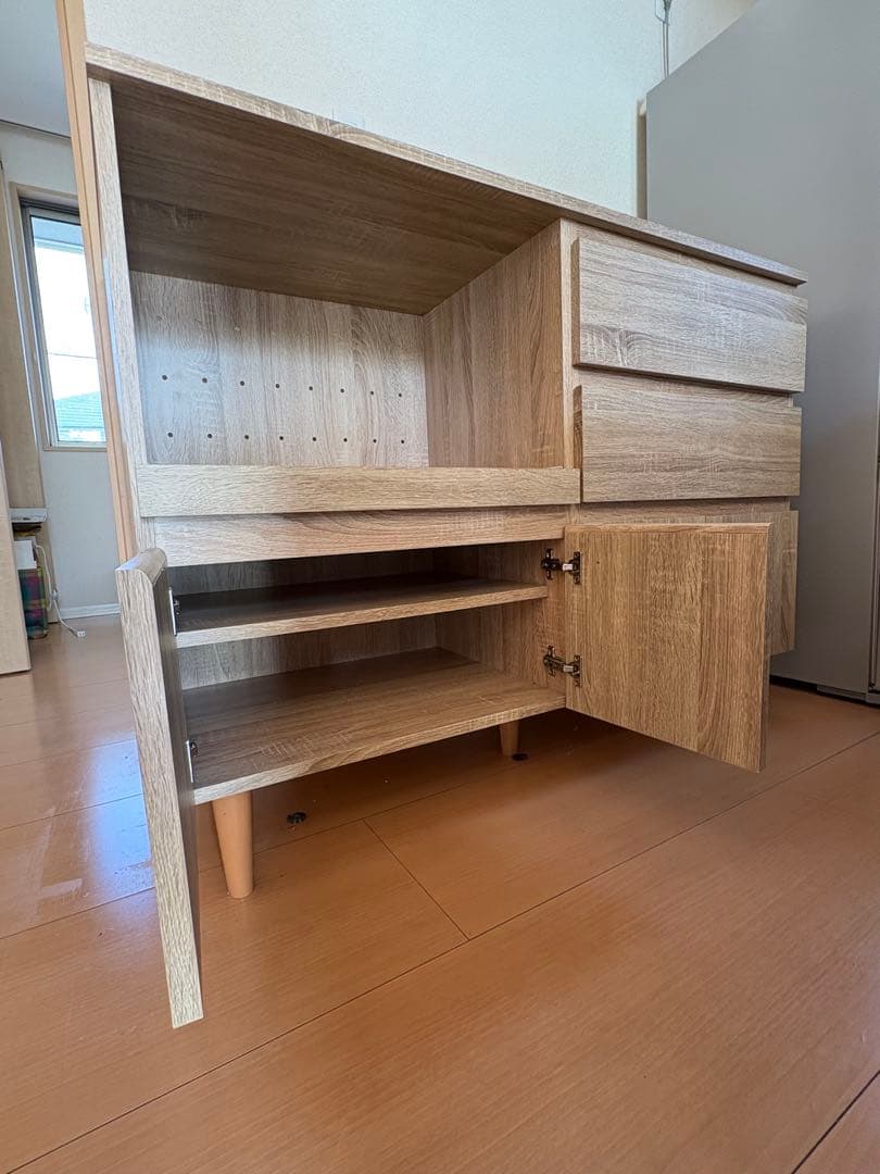 LOWYA 食器棚　22日までの出品