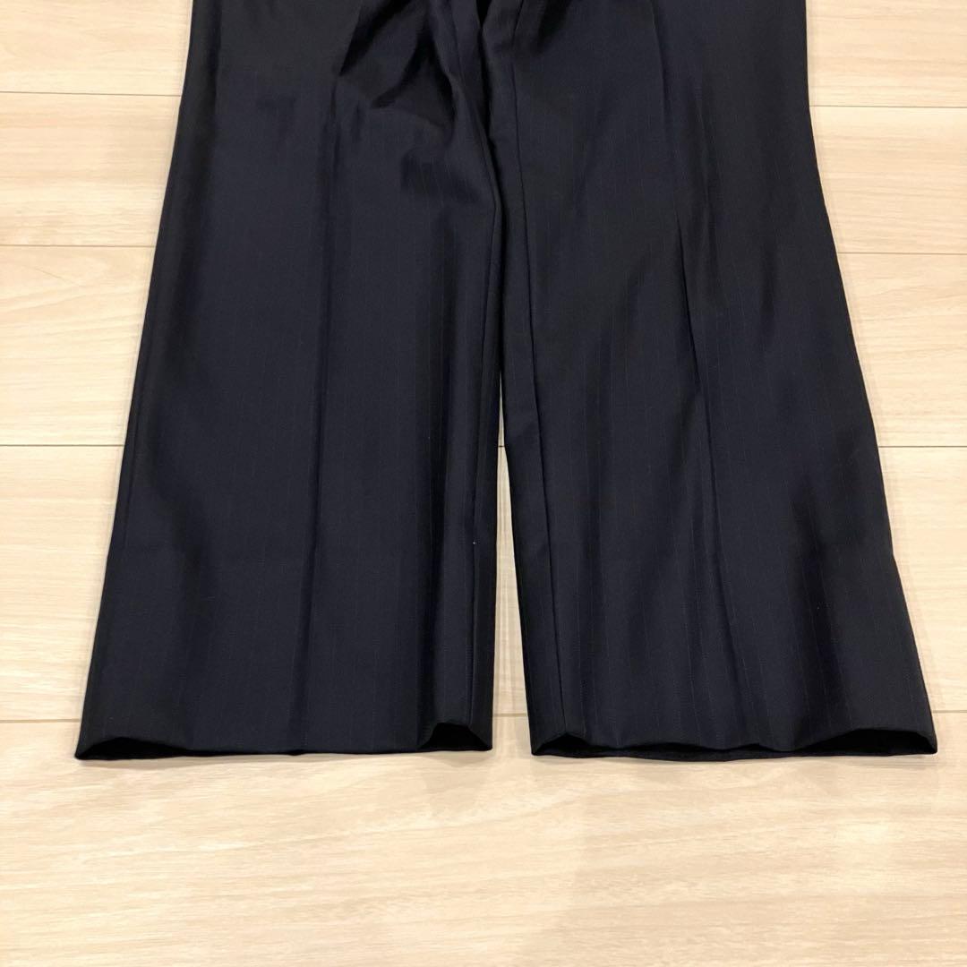 極美品✨HILTON スーツ ３ピース ネイビー 本切羽 高級 ストライプ M