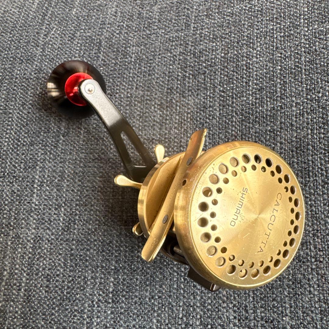 SHIMANO100xtベイトリール ゴールド 赤色ハンドル