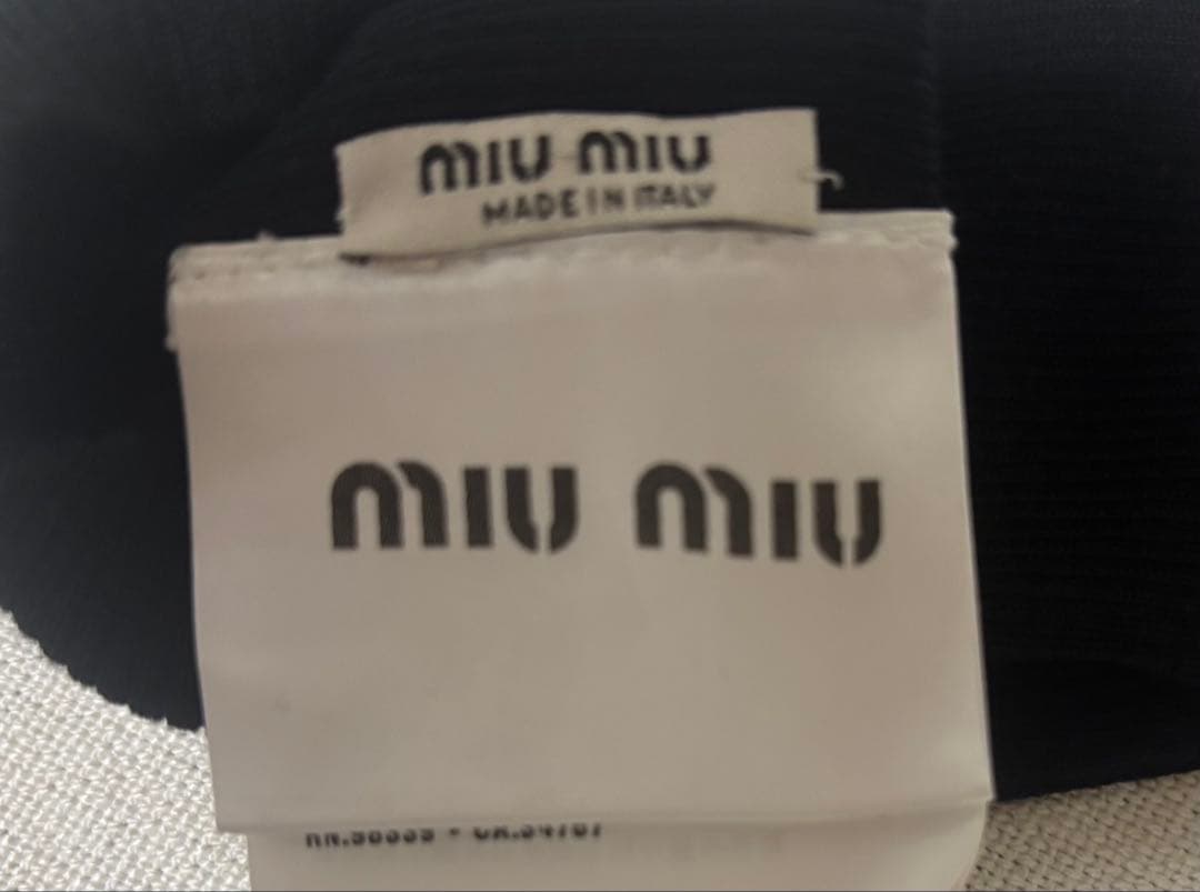 miumiu リブ　アームウォーマー