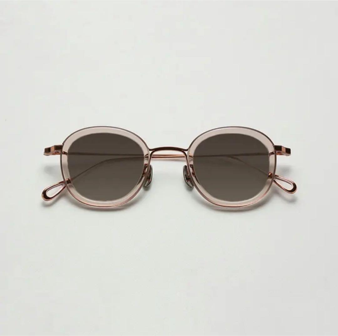 YUICHI TOYAMA V. サングラス