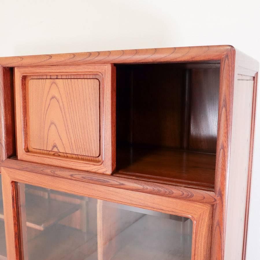 逸品！欅無垢 美しい杢目 大型 茶箪笥 高さ154cm ガラス戸 違い棚 飾り棚