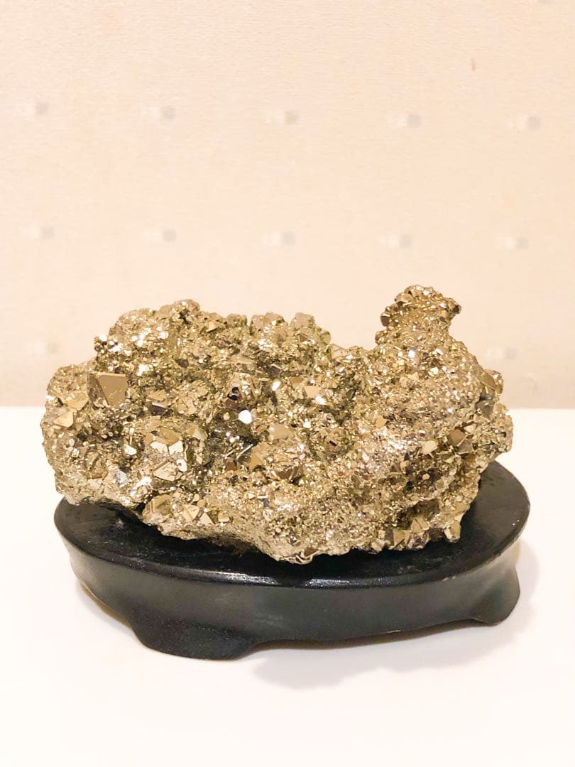 パイライト 自然石 黒色台座付き