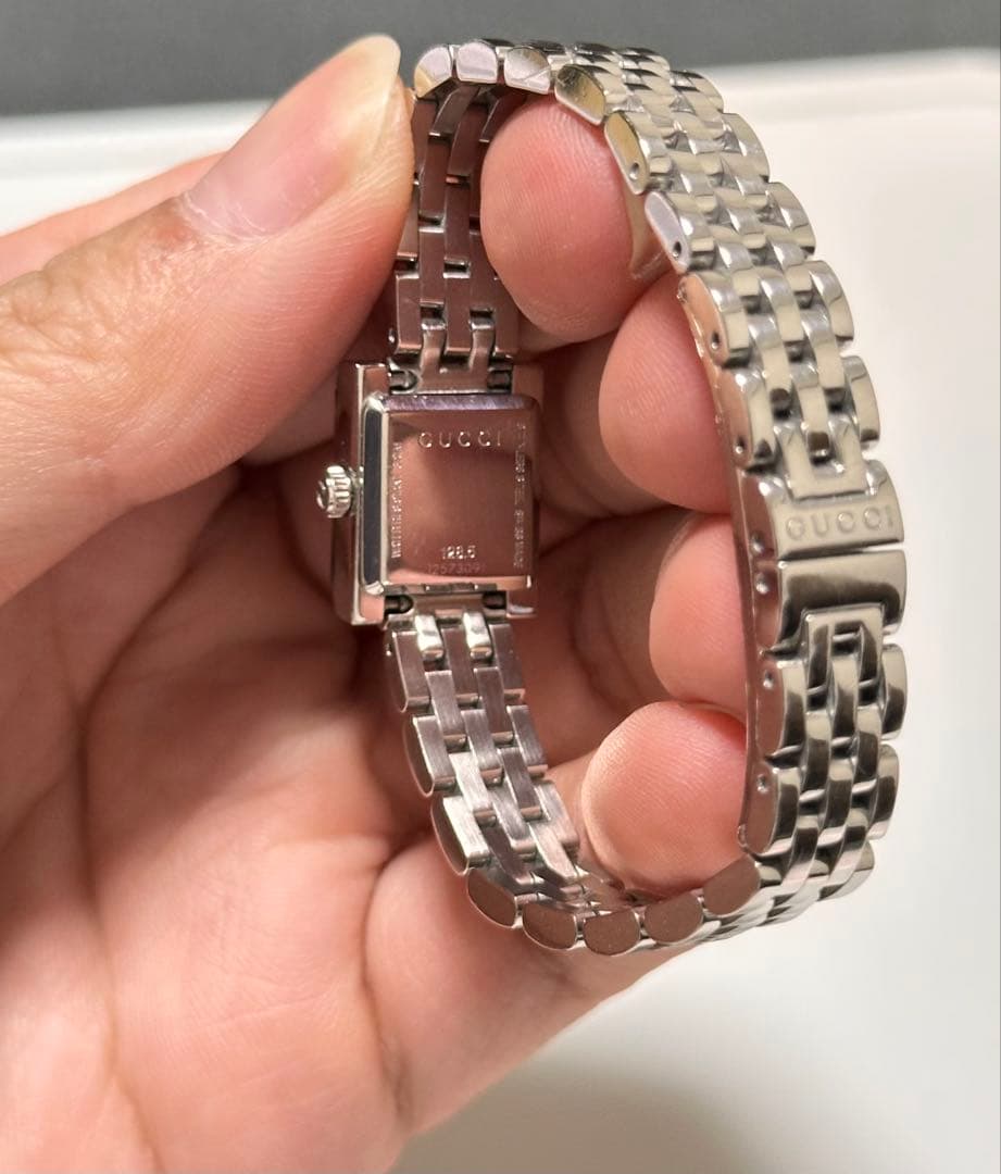 GUCCI Gフレーム 128.5 腕時計 箱付き クォーツ