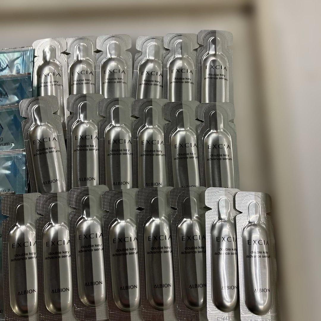 ♥️hibiyann♥️※プロフ必読 ページ　 美白美容液セット