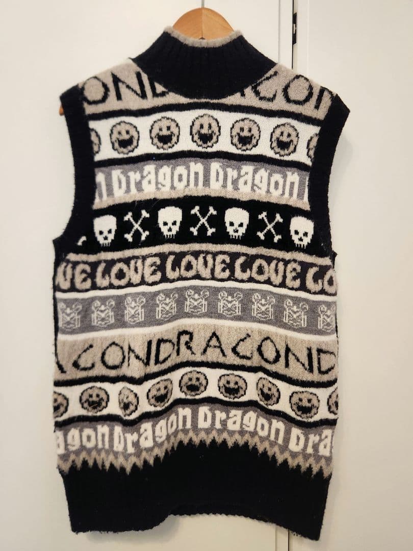 Dance with dragon　ニットベスト