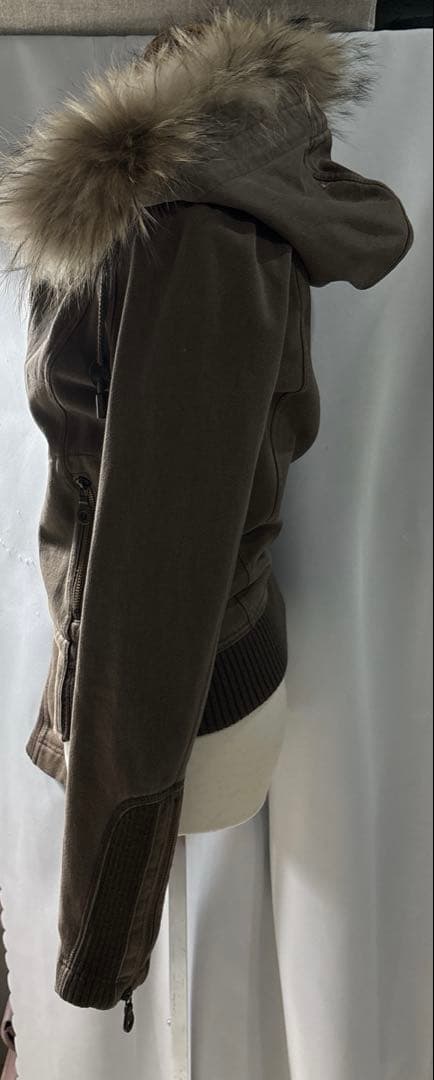 美品✨バーバリー　ブルゾン　パーカー　リアルファー　2way ジップ　y2k